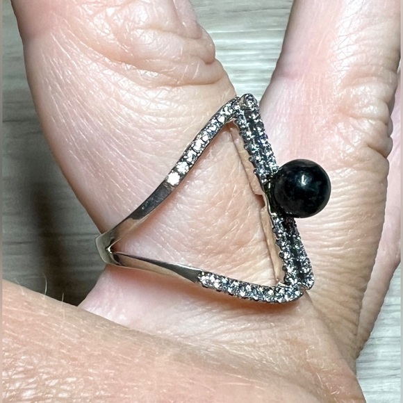 Jade of Yesteryear Sterling Silver Charcoal Jade & CZ Open Band Ring, Size 8.5 - Picture 9 of 10